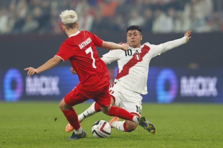 Тренер сборной Перу обрушился с критикой на состояние поля «Газпром Арены»